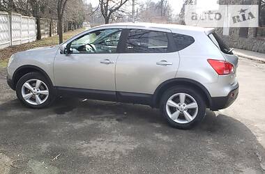 Позашляховик / Кросовер Nissan Qashqai 2009 в 