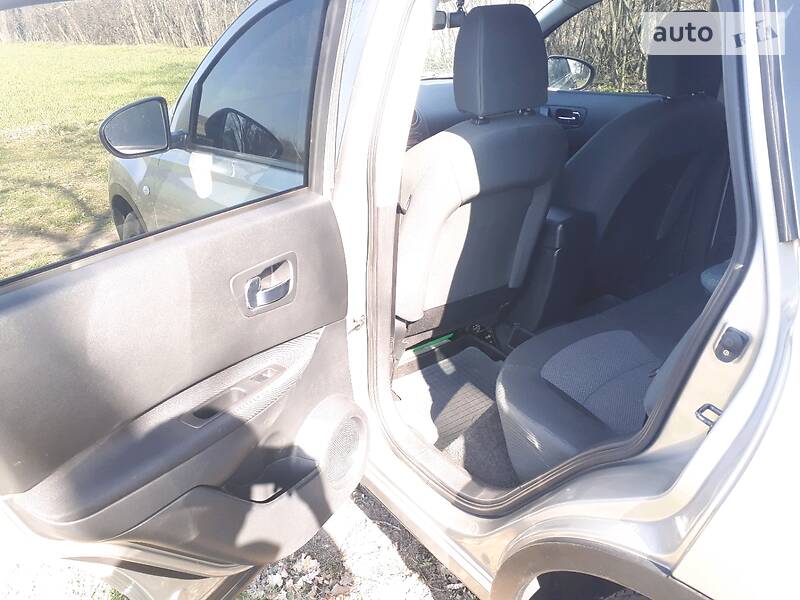 Позашляховик / Кросовер Nissan Qashqai 2011 в Полтаві