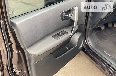 Позашляховик / Кросовер Nissan Qashqai 2011 в 