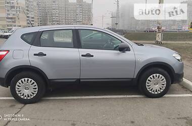 Позашляховик / Кросовер Nissan Qashqai 2011 в Києві