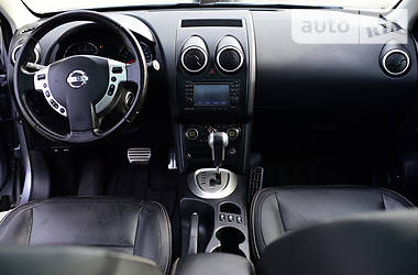 Позашляховик / Кросовер Nissan Qashqai 2010 в 