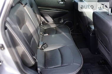 Позашляховик / Кросовер Nissan Qashqai 2010 в 
