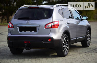Позашляховик / Кросовер Nissan Qashqai 2010 в 