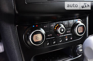 Позашляховик / Кросовер Nissan Qashqai 2010 в 