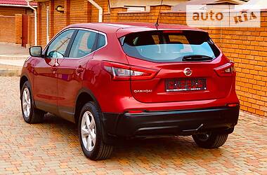 Позашляховик / Кросовер Nissan Qashqai 2018 в 