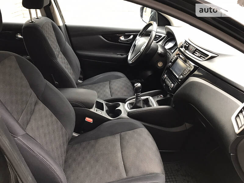 Позашляховик / Кросовер Nissan Qashqai 2015 в Тернополі