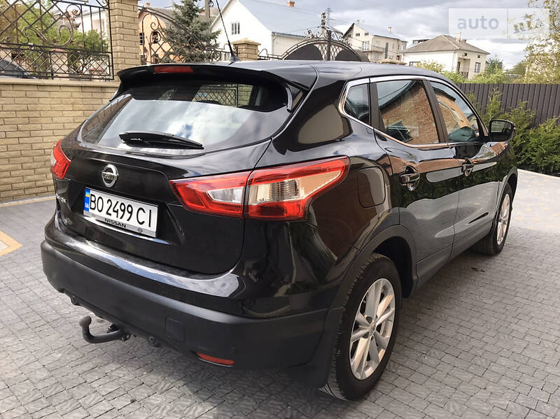 Позашляховик / Кросовер Nissan Qashqai 2015 в Тернополі