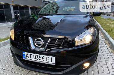 Позашляховик / Кросовер Nissan Qashqai 2010 в 