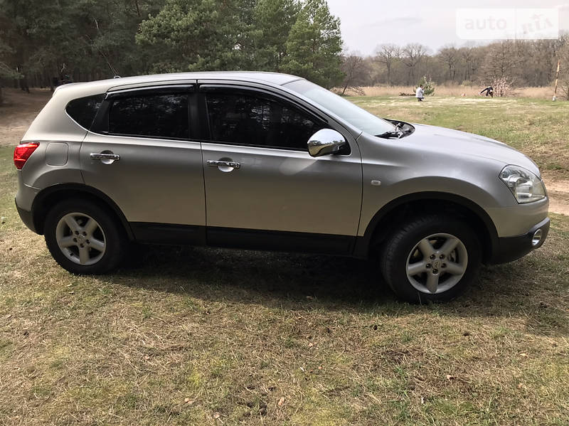 Позашляховик / Кросовер Nissan Qashqai 2010 в Полтаві