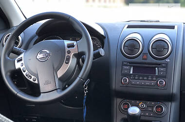 Позашляховик / Кросовер Nissan Qashqai 2013 в 