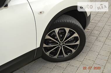 Позашляховик / Кросовер Nissan Qashqai 2014 в 