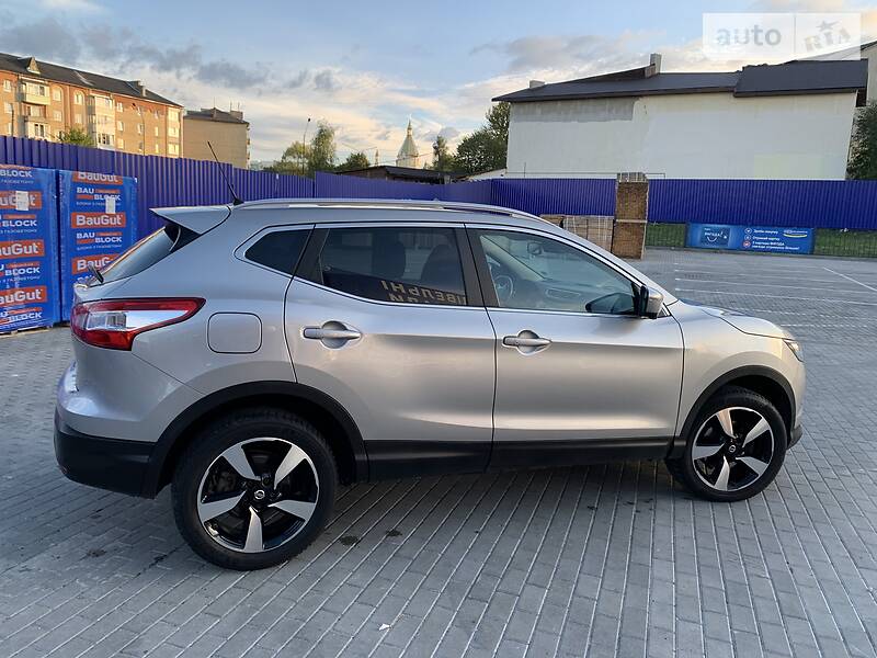 Позашляховик / Кросовер Nissan Qashqai 2017 в Івано-Франківську