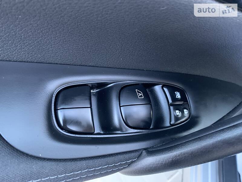 Позашляховик / Кросовер Nissan Qashqai 2017 в Івано-Франківську