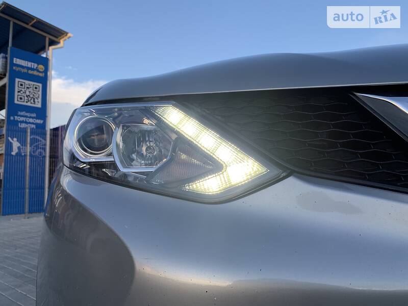 Позашляховик / Кросовер Nissan Qashqai 2017 в Івано-Франківську