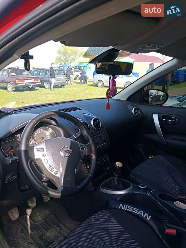 Внедорожник / Кроссовер Nissan Qashqai 2013 в Черновцах