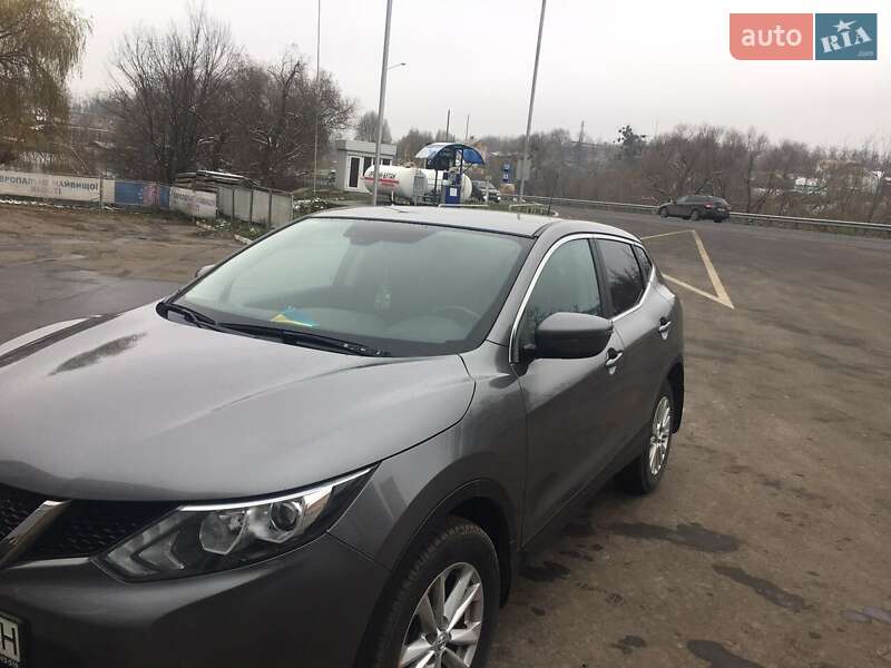 Позашляховик / Кросовер Nissan Qashqai 2016 в 