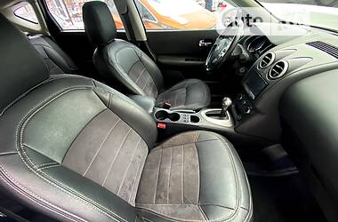 Позашляховик / Кросовер Nissan Qashqai 2013 в 