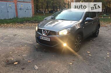 Позашляховик / Кросовер Nissan Qashqai 2012 в Рівному