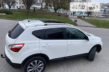 Позашляховик / Кросовер Nissan Qashqai 2010 в Звягелі