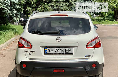 Позашляховик / Кросовер Nissan Qashqai 2011 в 