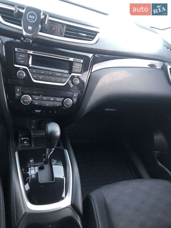 Внедорожник / Кроссовер Nissan Qashqai 2015 в Киеве