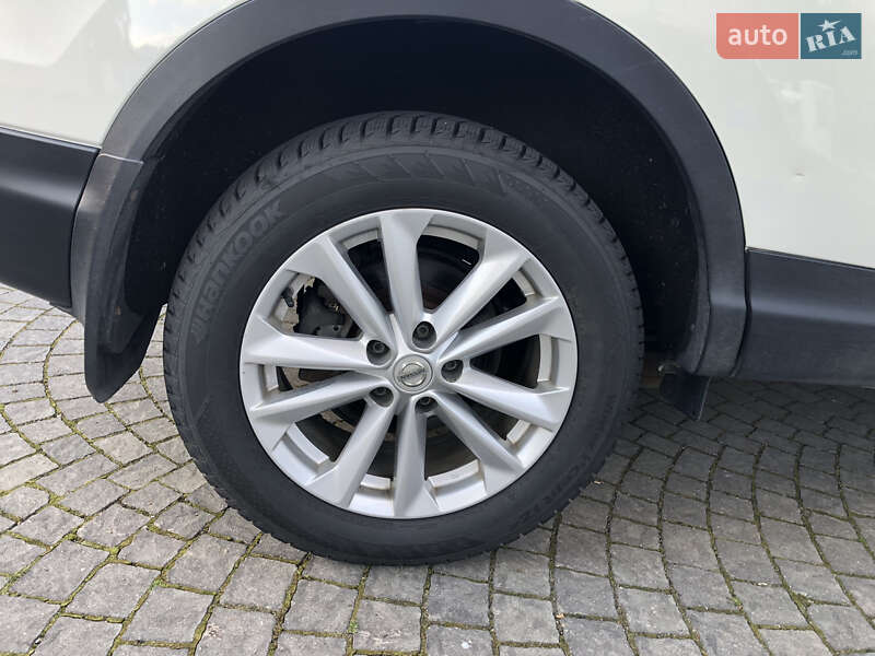 Внедорожник / Кроссовер Nissan Qashqai 2015 в Киеве