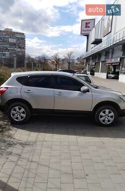 Внедорожник / Кроссовер Nissan Qashqai 2010 в 