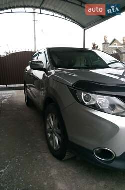 Внедорожник / Кроссовер Nissan Qashqai 2016 в 