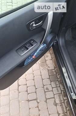 Внедорожник / Кроссовер Nissan Qashqai 2010 в 