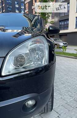 Внедорожник / Кроссовер Nissan Qashqai 2009 в 