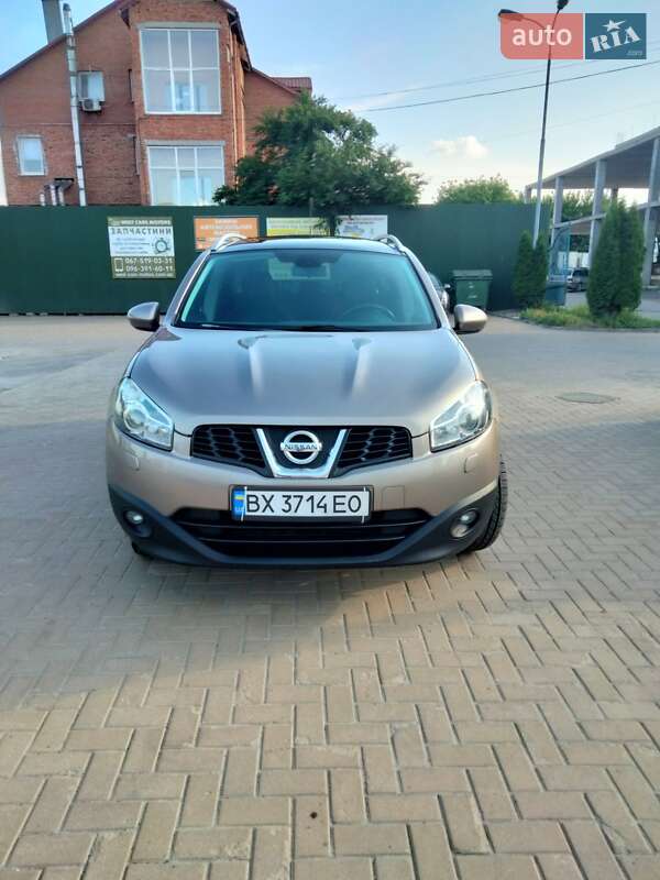 Внедорожник / Кроссовер Nissan Qashqai 2012 в Хмельницком