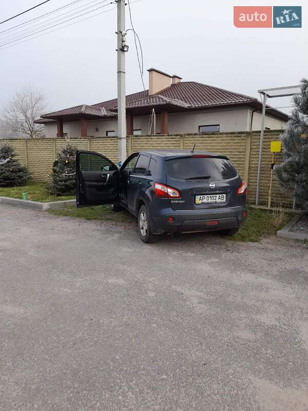 Внедорожник / Кроссовер Nissan Qashqai 2010 в Запорожье