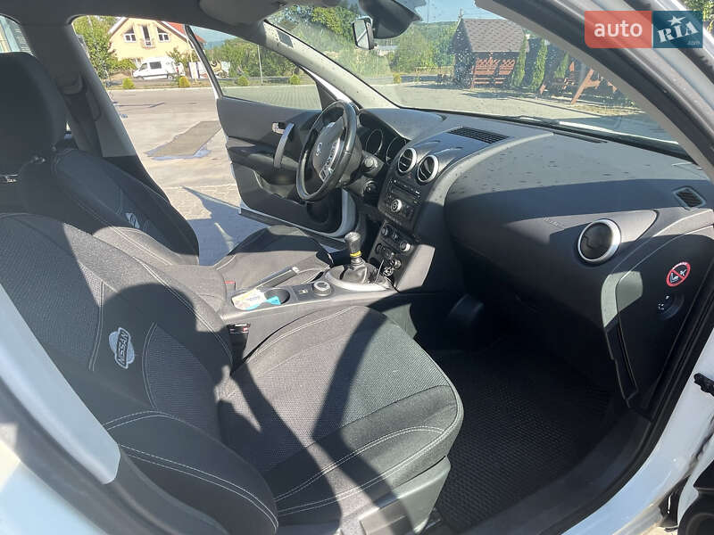 Внедорожник / Кроссовер Nissan Qashqai 2010 в Иршаве