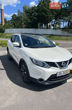 Внедорожник / Кроссовер Nissan Qashqai 2014 в Сарнах