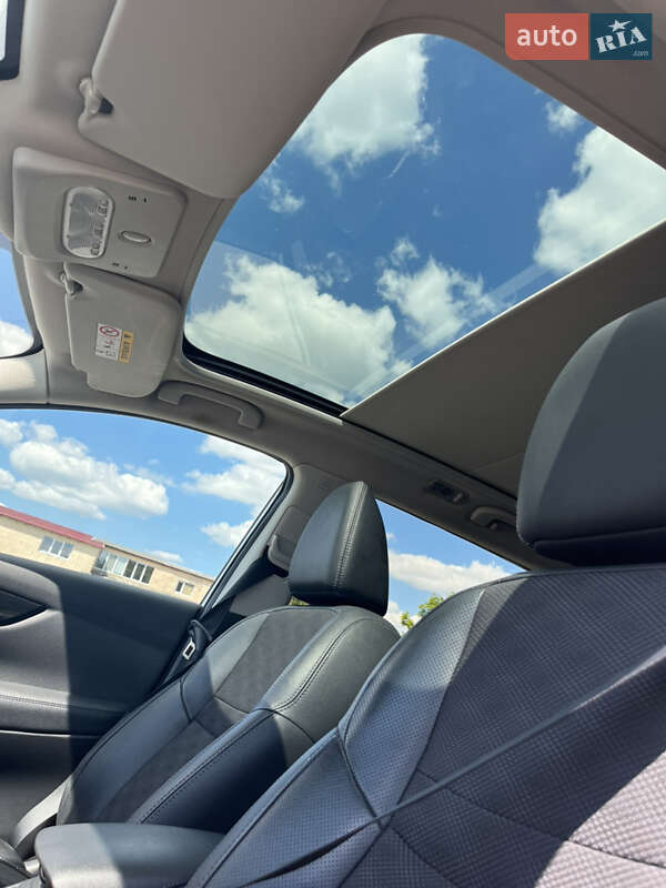 Внедорожник / Кроссовер Nissan Qashqai 2014 в Сарнах