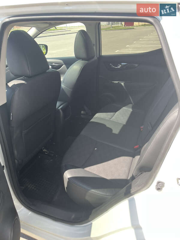 Внедорожник / Кроссовер Nissan Qashqai 2014 в Сарнах