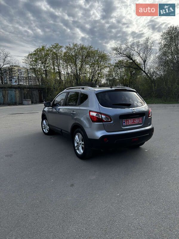 Внедорожник / Кроссовер Nissan Qashqai 2010 в Днепре