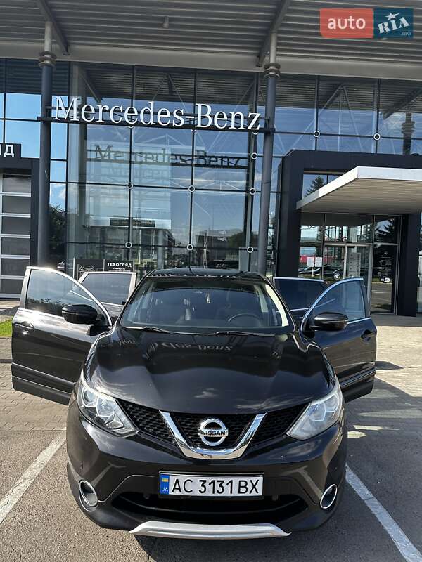 Внедорожник / Кроссовер Nissan Qashqai 2015 в Луцке