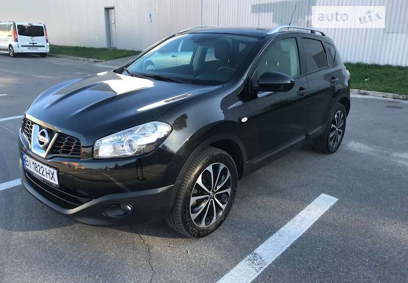 Внедорожник / Кроссовер Nissan Qashqai 2011 в Полтаве