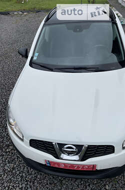 Внедорожник / Кроссовер Nissan Qashqai 2013 в 