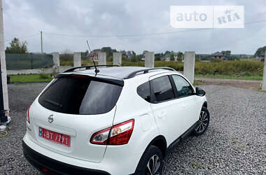 Внедорожник / Кроссовер Nissan Qashqai 2013 в 