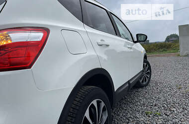 Внедорожник / Кроссовер Nissan Qashqai 2013 в 