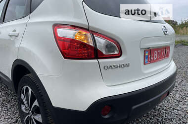 Внедорожник / Кроссовер Nissan Qashqai 2013 в 