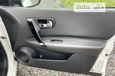Внедорожник / Кроссовер Nissan Qashqai 2013 в 
