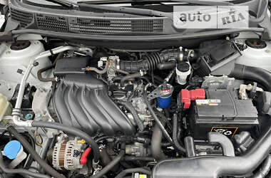 Внедорожник / Кроссовер Nissan Qashqai 2013 в 