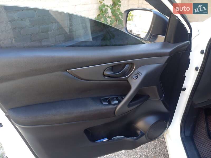 Внедорожник / Кроссовер Nissan Qashqai 2017 в Казанке