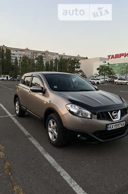 Позашляховик / Кросовер Nissan Qashqai 2012 в Миколаєві