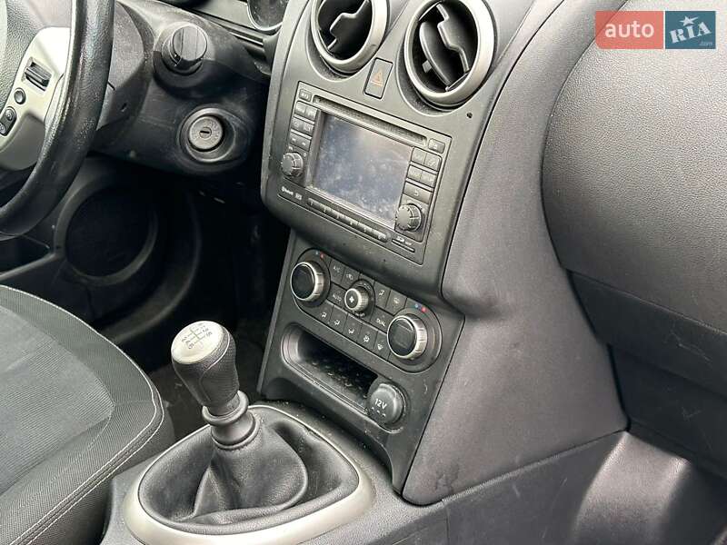 Позашляховик / Кросовер Nissan Qashqai 2011 в Києві