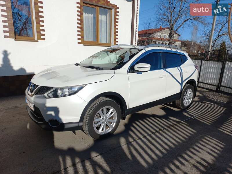 Внедорожник / Кроссовер Nissan Qashqai 2017 в Черновцах