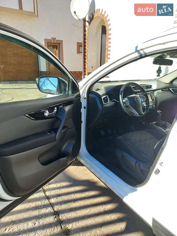 Внедорожник / Кроссовер Nissan Qashqai 2017 в Черновцах